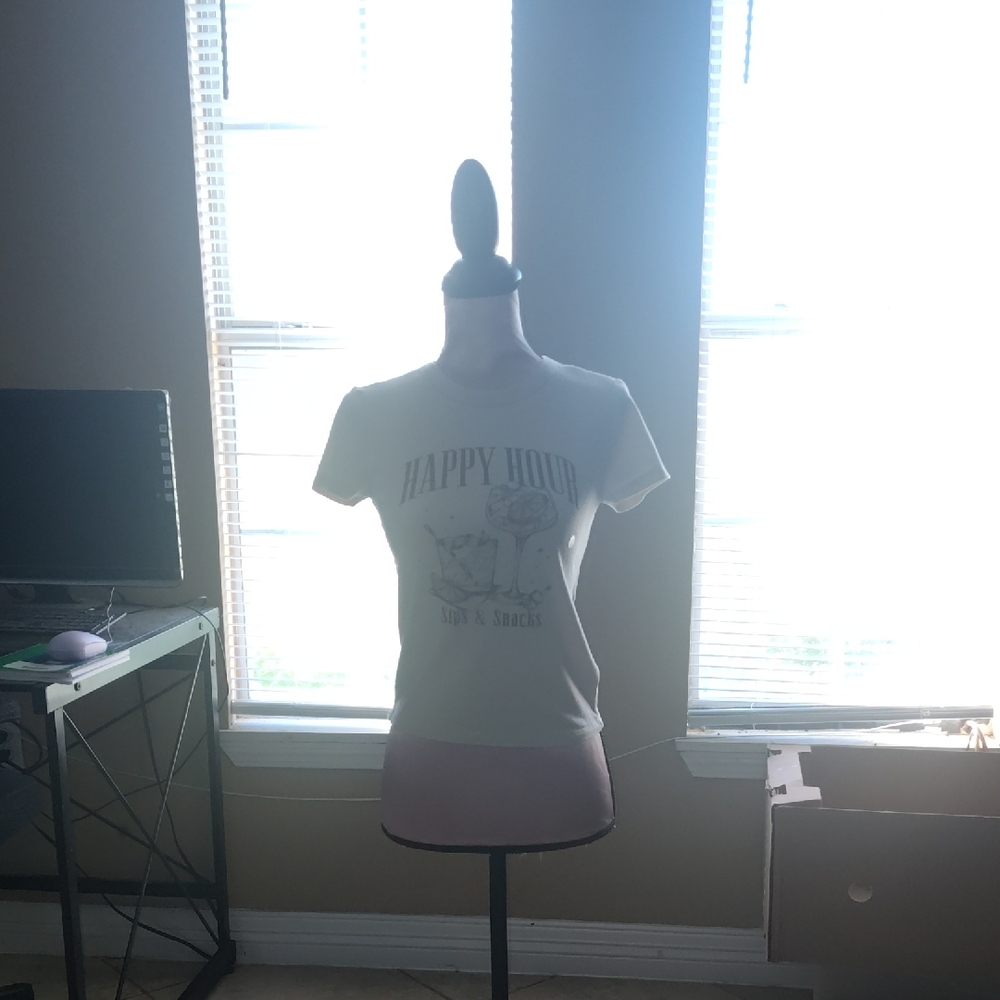 American Eagle Outfitters White Graphic Tee